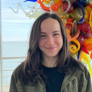 Meet your Posher, Carly